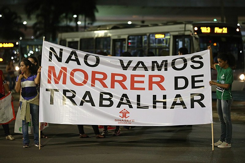 Manifestantes protestam contra a reforma da Previdência e reforma trabalhista, em Brasília, em março
