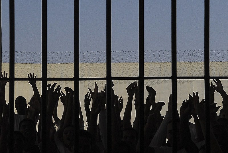 Maior parte dos encarcerados são negros e têm baixa escolaridade