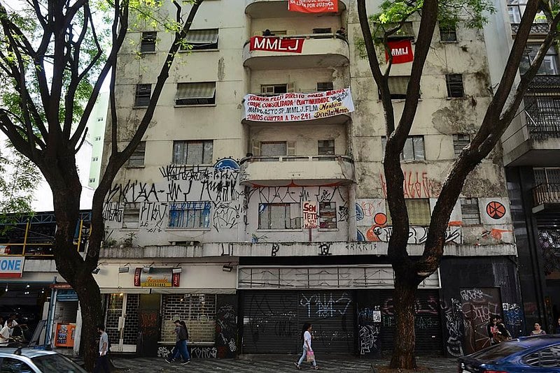 Luta dos movimentos é que garante o cumprimento da lei quanto à função social da moradia