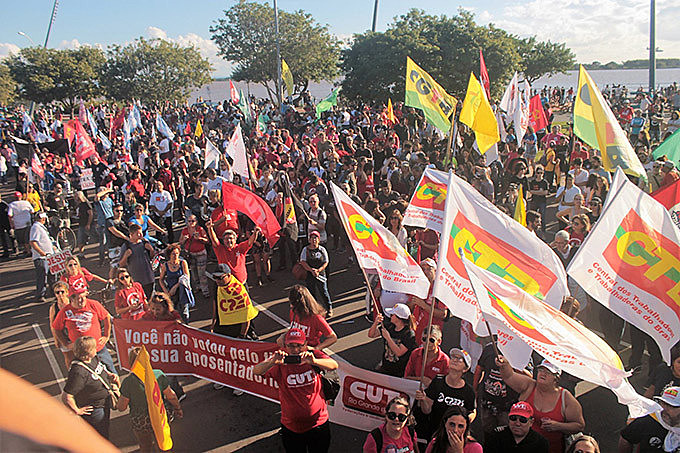 Manifestações do Dia do Trabalhador chamaram greve geral para o dia 14 de Junho