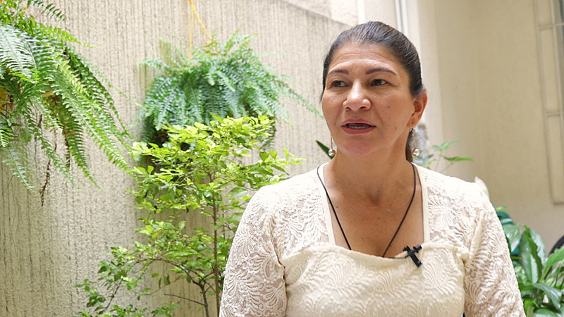 Sandra Ramírez: "Na Colômbia se elimina, se assassina o opositor. Se elimina a pessoa que pensa diferente, que quer um país diferente"
