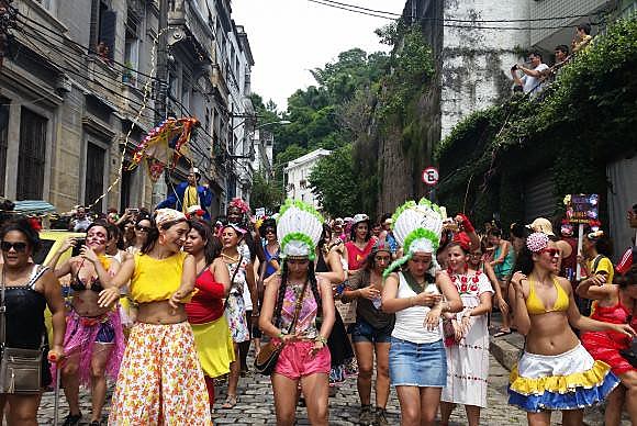 No carnaval da capital fluminense, mulheres terão atendimento para denunciar assédio
