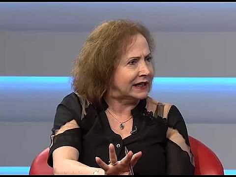 Historiadora analisa que ausência de mulheres no governo Temer é "pensamento atrasado, retrógrado e machista".
