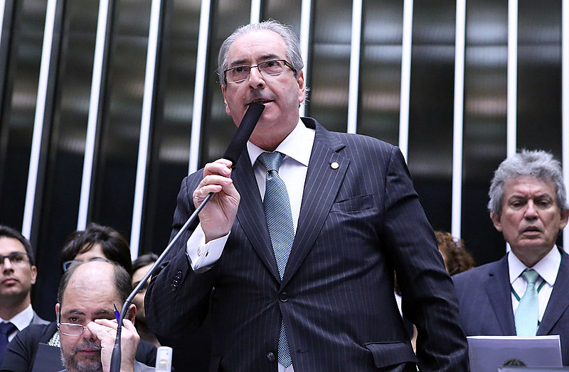 A maioria dos deputados que votaram "Sim" dedicaram às suas famílias ou a Deus