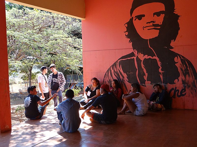Cerca de 100 jovens ligados ao MST, Movimento Camponês Popular (MCP), Levante Popular da Juventude (LPJ), Movimento dos Trabalhadores Sem Teto (MTST); Pastoral da Juventude do Meio Popular (PJMP) e Pastoral da Juventude Rural (PJR) acamparam durante os três dias