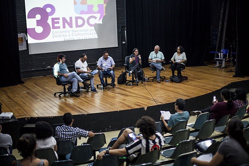 Painel “Ética, jornalismo, mídia alternativa na disputa pela informação”