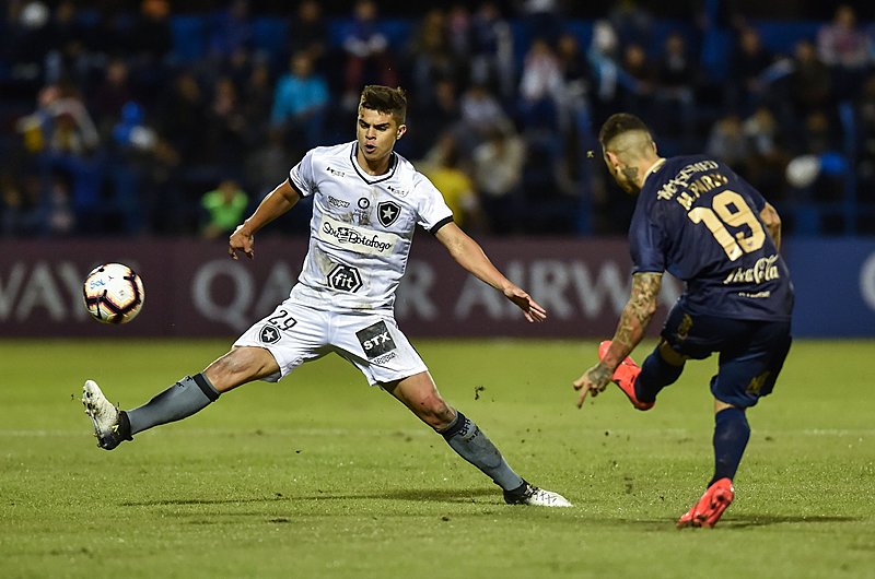 Time carioca venceu do Sol da América no Paraguai, mas não convenceu em partida da Sul-americana