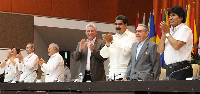 "O caminho nesta Nossa América de altos e baixos, parece passar por aprofundamento nesta articulação entre partidos e movimentos"