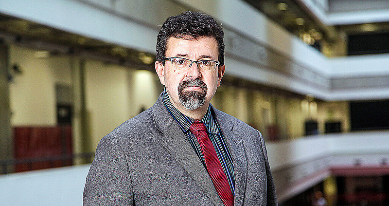 Matheus ressalta que "95% da pesquisa brasileira está em universidades públicas"