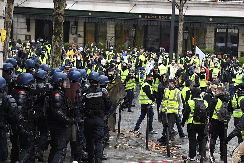 O que pensar sobre os Coletes Amarelos? Suas pautas são validas? Esse movimento é de esquerda?