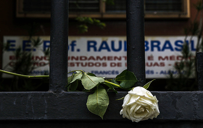 O massacre trouxe muitos questionamentos públicos sobre o que levaria os garotos a cometer a chacina, planejada com meses de antecedência