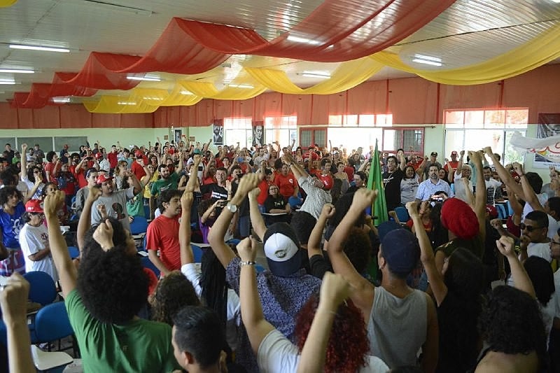 Em Caruaru (PE), mais de 400 pessoas se reuniram para planejar a defesa do principal candidato à presidência da República