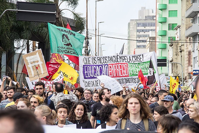 Mobilização nacional foi chamada por entidades estudantis
