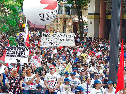 Servidores municipais estão mobilizados desde o início de fevereiro