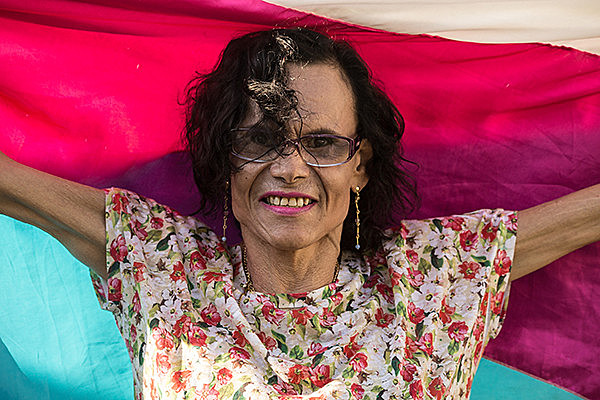 Sissy Kelly chegou a ser internada em uma clínica por ser efeminada e teve trajetória como profissional do sexo