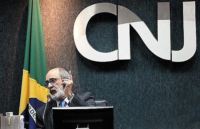 O corregedor Oswaldo Barbosa confirmou a ilegalidade, mas não levou o caso adiante