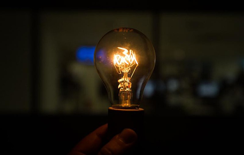 Movimentos temem aumento das tarifas e queda na qualidade do serviço de fornecimento de energia