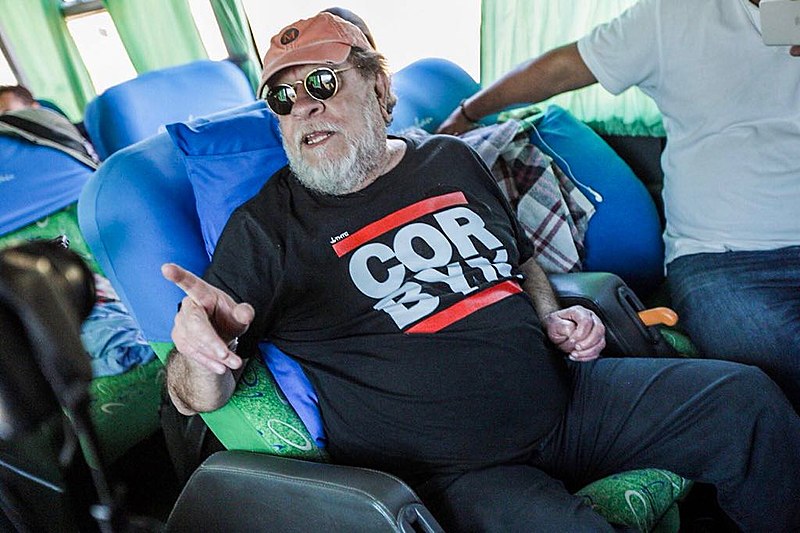 Escritor deve lançar biografia de petista no próximo ano