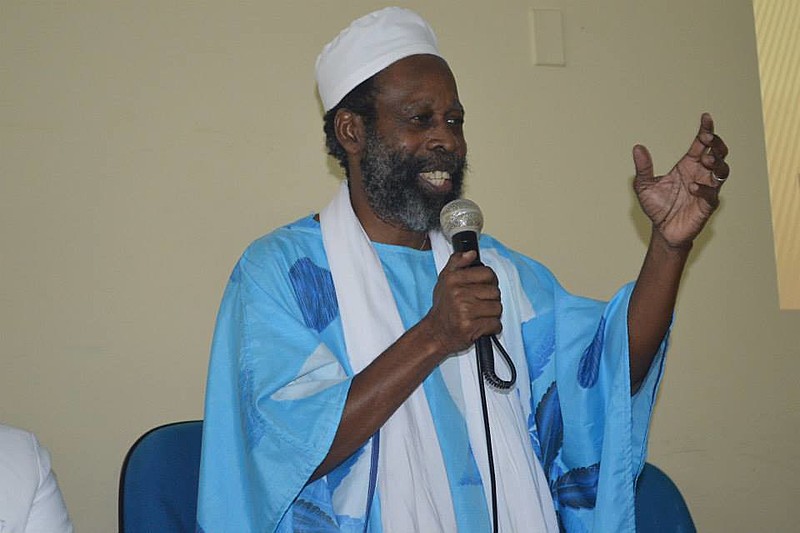 *Lepê Correia é escritor, poeta e Mestre em Literatura africana.