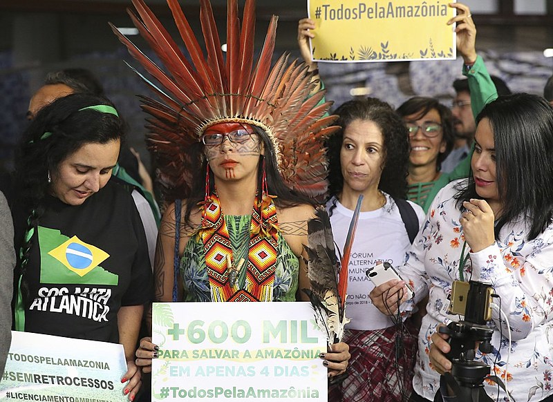 Representantes de movimentos de defesa socioambiental em ato na Câmara dos Deputados no último dia 30 de agosto