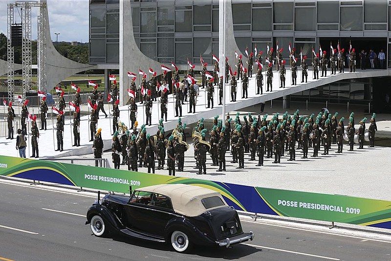 Agentes do Exército durante ensaio para a posse presidencial, em Brasília (DF)