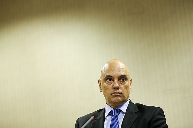 Ministro Alexandre de Moraes decidiu destinar R$ 2,6 bi do que foi recuperado pela Lava Jato para Educação, Ciência e Amazônia