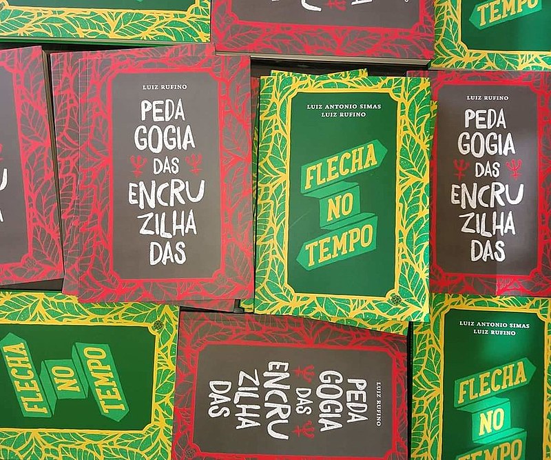 Lançamento dos livros acontece na Livraria Folha Seca
