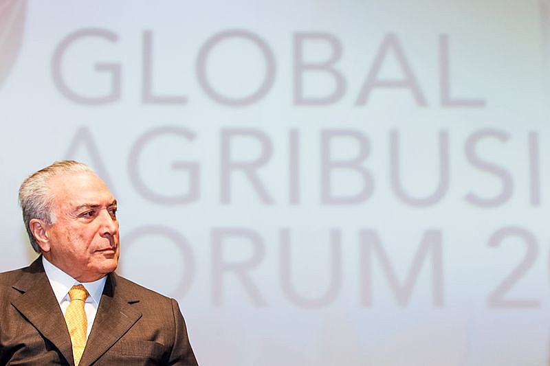 "O conjunto de medidas que contribui para os retrocessos nas políticas públicas destinadas ao desenvolvimento agrário e social no campo brasileiro são inúmeras"