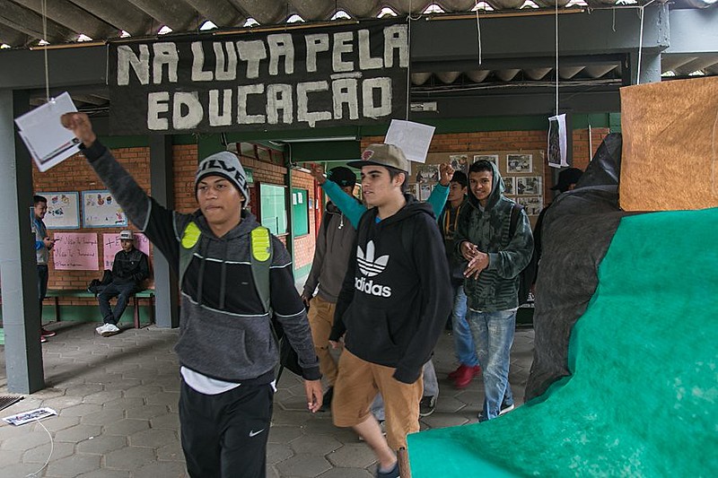 Ocupação na Escola Estadual Emílio Massot, na capital gaúcha