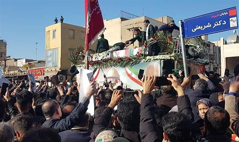 Cortejo começou pela cidade de Ahvaz e chega nesta segunda-feira à capital Teerã