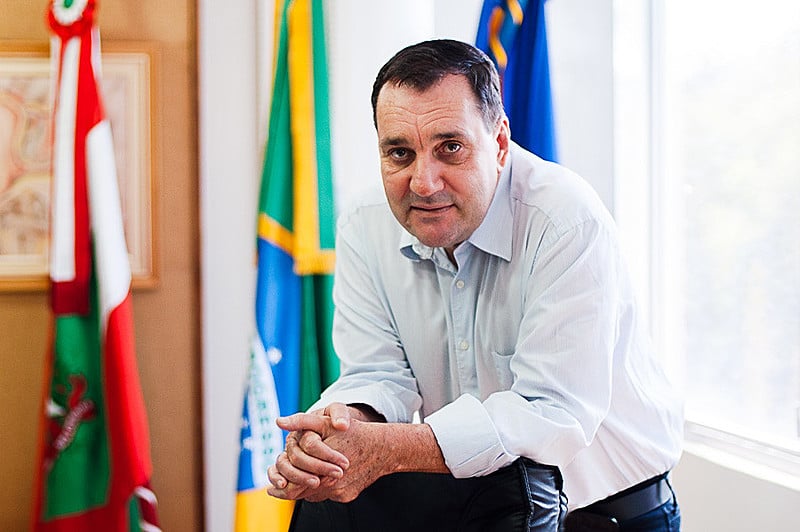 Na entrevista que concedeu há cerca de uma semana, Luiz Carlos afirmou a Moacir Pereira: nunca fui tão humilhado.