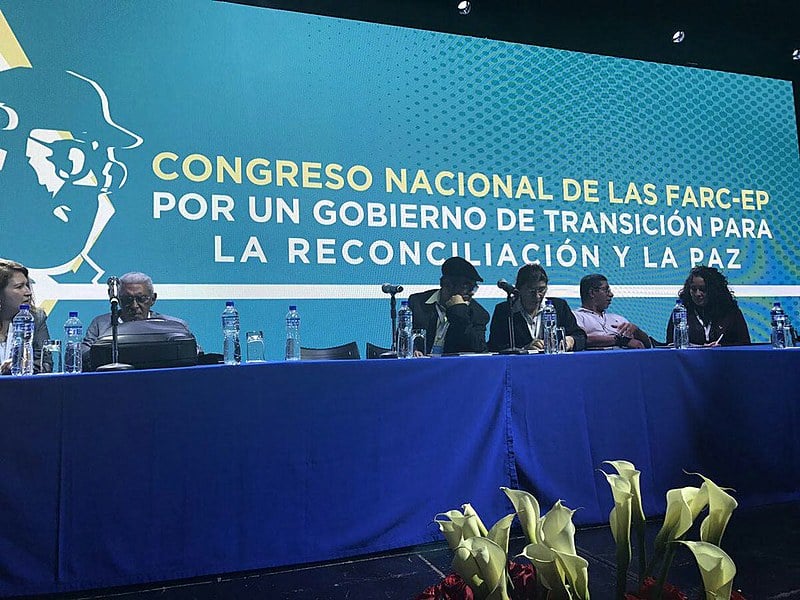Mesa de abertura do Congresso das FARC; evento reúne 1200 delegados da organização, 200 convidados internacionais e 400 jornalistas