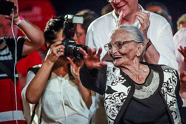 A los 92 años, la militante es uno de los rostros más fuertes de la lucha por la tierra en Brasil