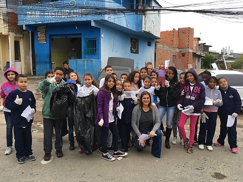Para a professora, é preciso compreender as origens da violência nas escolas de periferias