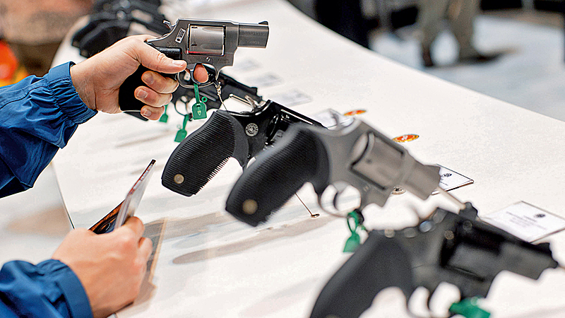 Bolsonaro (PSL) flexibilizou a posse de armas no primeiro mês de mandato