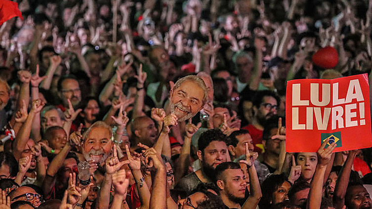 Protestos acontecem em Belo Horizonte, Juiz de Fora e Viçosa