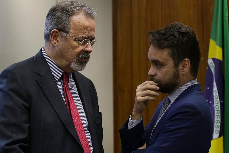 O ofício foi enviado ao ministro Raul Jungmann, e aceita a participação da PF desde que o pedido seja feito pelo inverventor, Braga Netto