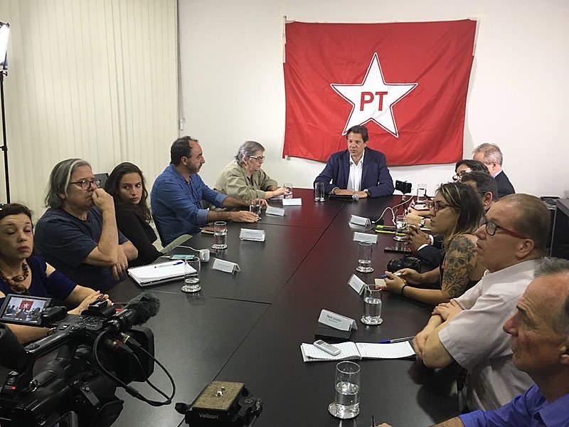 Ex-ministro da Educação participou de entrevista coletiva no Instituto Lula nesta segunda-feira (24)