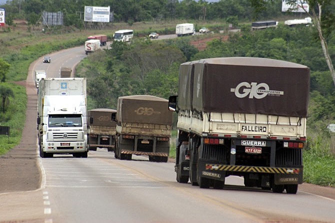 "Será que o que a gente fecha depois de greve e reunião vale mesmo?", pergunta caminhoneiro