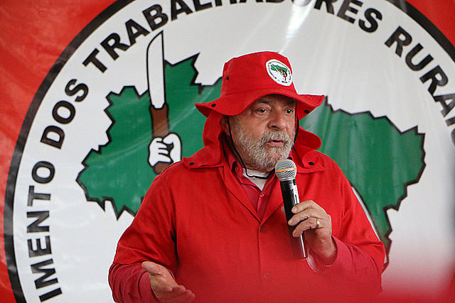 "Acho que nós deveríamos assumir uma bandeira de uma Constituinte Exclusiva para a Reforma Política"