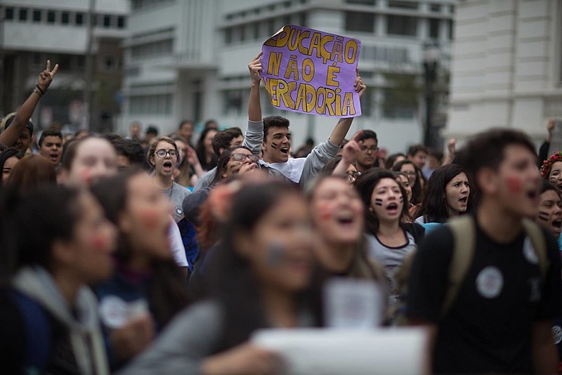 Concentração está marcada para às 18h30, na Praça 19 de dezembro, no Centro de Curitiba