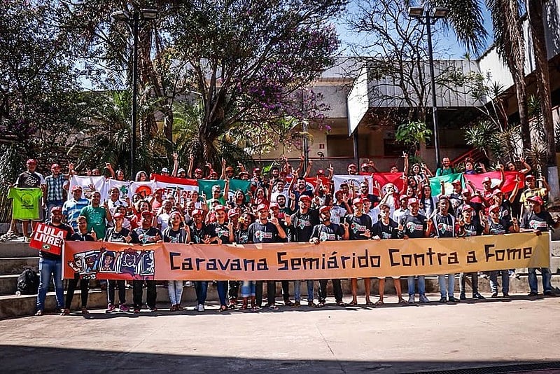 Integrantes da Caravana Semiárido Contra a Fome durante sua passagem por Belo Horizonte