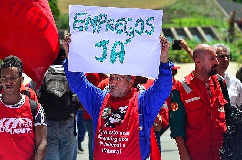 De acordo com o Dieese, 31.322 postos de trabalho foram fechados até o final de 2016, quase metade das 71.500 mil vagas estimadas em 2014