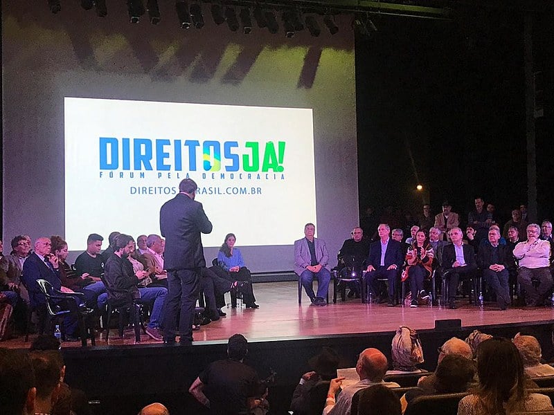 Evento de lançamento aconteceu na noite desta segunda-feira (2), no teatro TUCA, da Pontifícia Universidade Católica de São Paulo