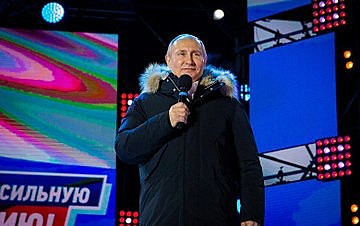 Putin obteve o apoio de 56,1 milhões de cidadãos, superando em 10,5 milhões os votos recebidos em 2012 (45,6 milhões)