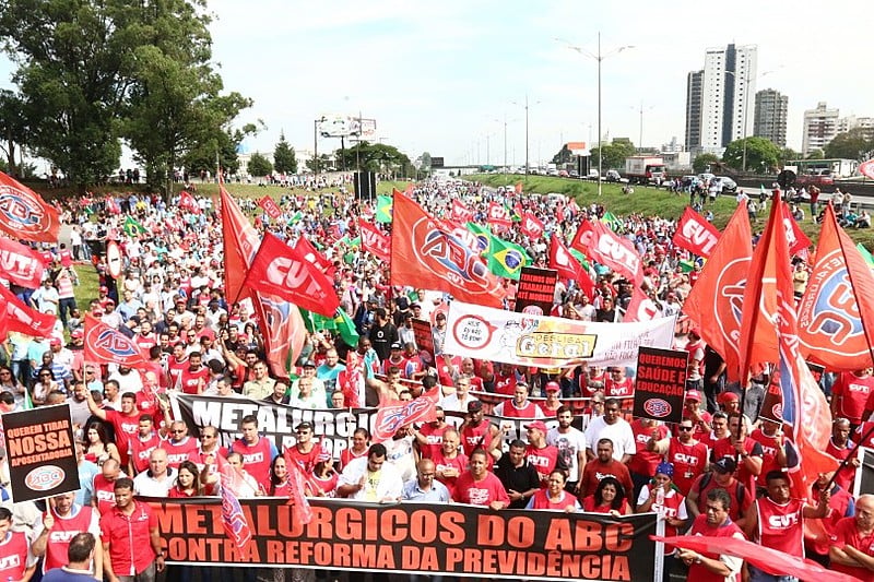 Enfrentamento à reforma previdenciária é outra das metas em 2017