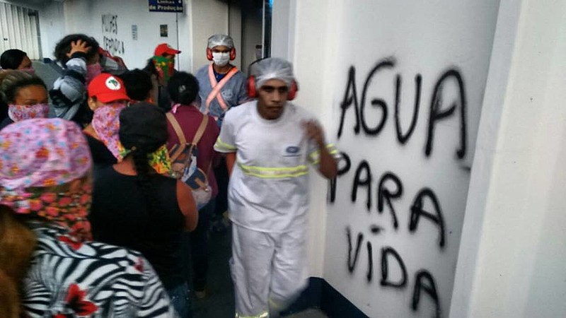 A ação contou com 600 militantes em mais um ato da Jornada Nacional de Luta das Mulheres