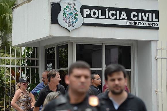 Em outubro, aprovados em concurso acamparam em frente à Assembleia Legislativa pedindo contratação