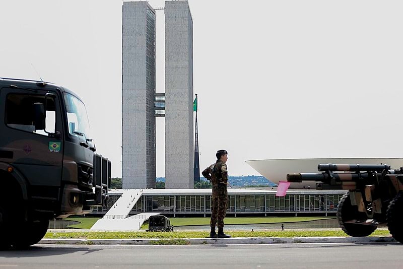 Militares ocupam cargos de decisão em ministérios e secretarias do governo Bolsonaro