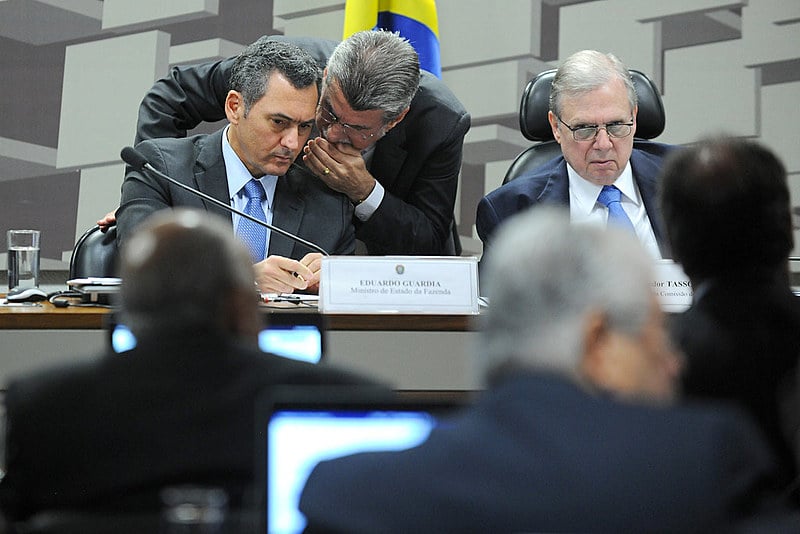 O novo ministro da fazenda, Eduardo Guardia, não passa de um seguidor total e absoluto das idéias de Meirelles